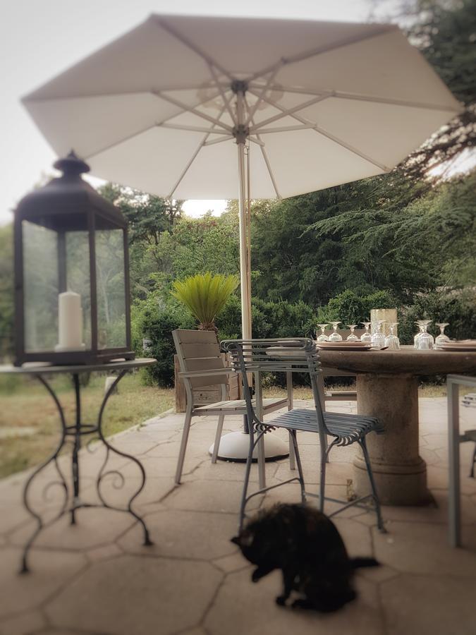 Flassans-sur-Issole Le Domaine Saint Martin B&B 외부 사진